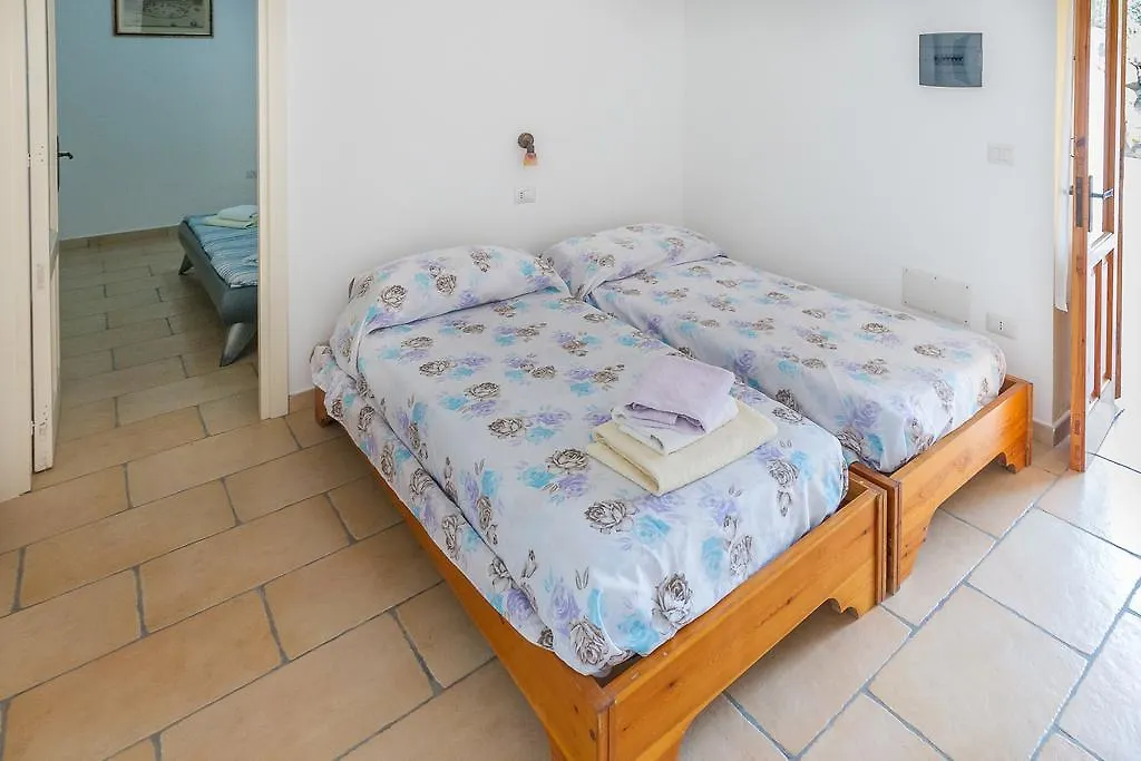 Casa Schmidt Bed and Breakfast Vulcano  0*, Vulcano (Isola)