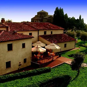 & 4*, Sovana Italie